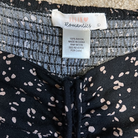 Urban Romantics black cheetah print blouse L - Picture 7 of 9